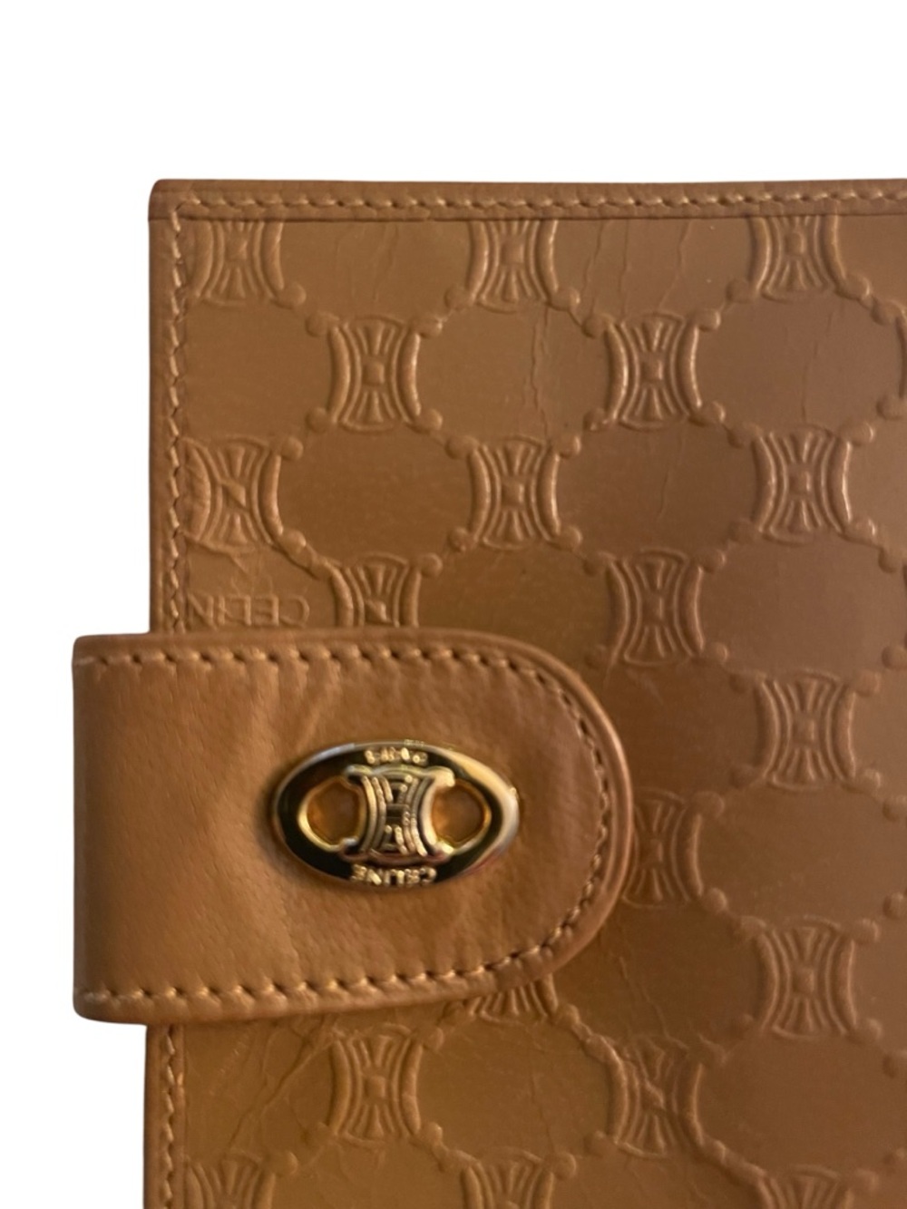 ✨ AUTHENTIC Vintage Celine Triomphe Embossed Leather Compact Wallet - Tan
COA - Picture 3 of 12
